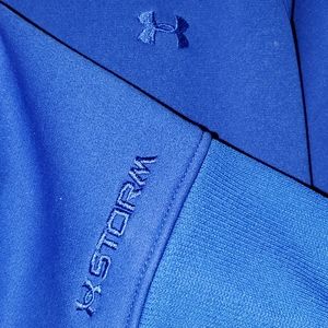Under Armour zipper hoodie- like new